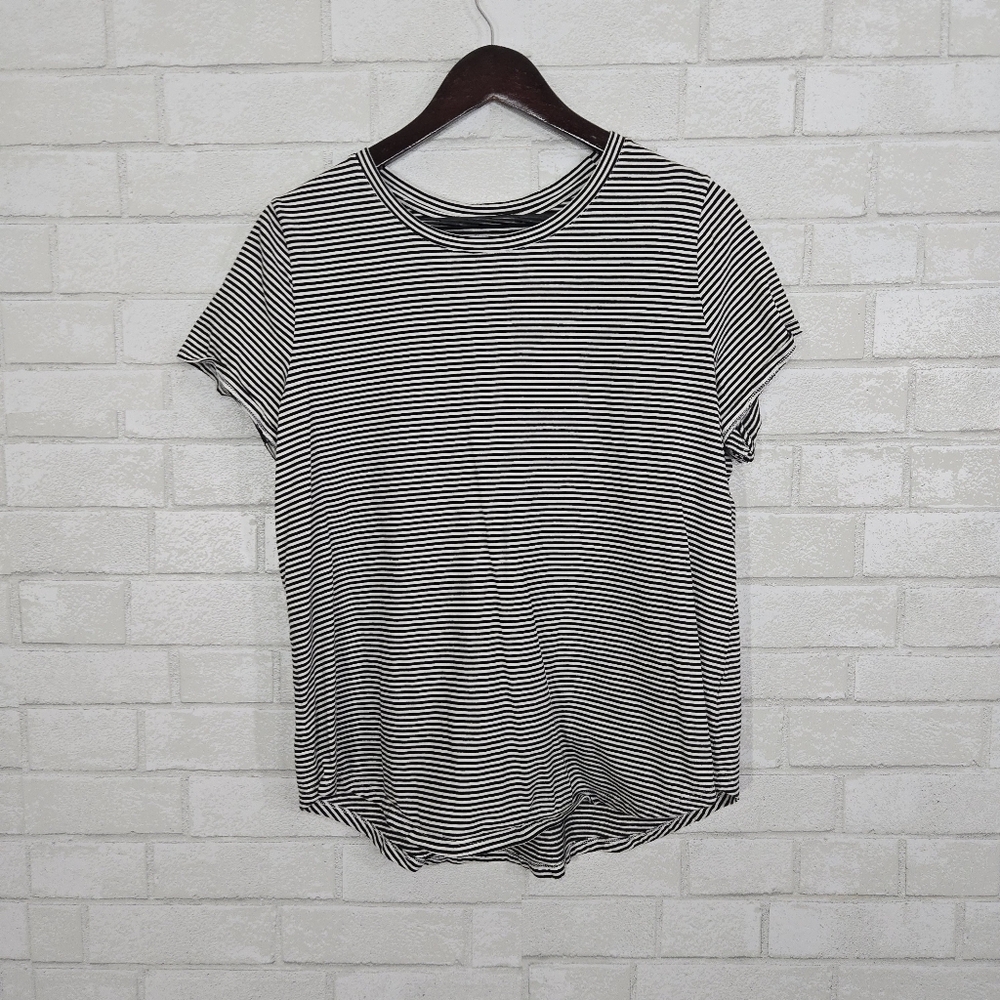 Old Navy "Everywear" stripe‎ tee